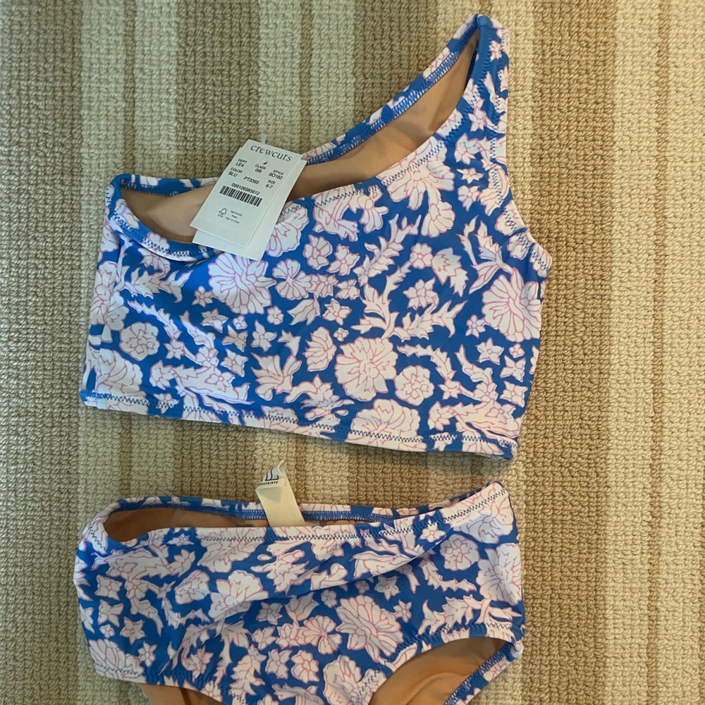 COPY - SZ Block prints X crew cuts one shoulder two-piece swimsuit in floral, s…